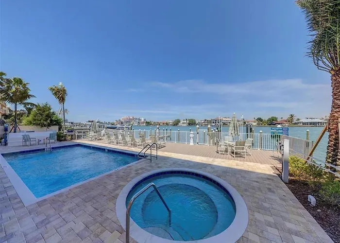 Apartment Sandpipers Cove 602 *