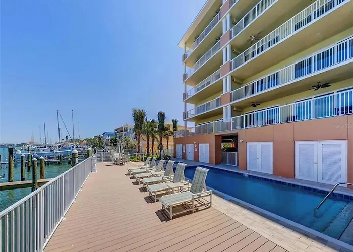 Sandpipers Cove 602 * Clearwater Beach